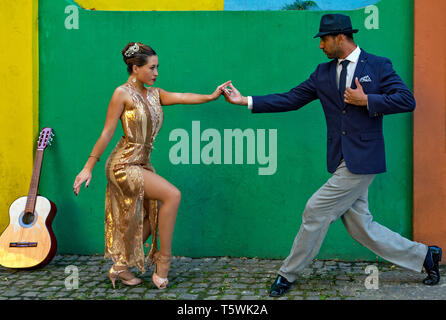 Professional ballerini di tango in Caminito, La Boca. Buenos Aires, Argentina Foto Stock