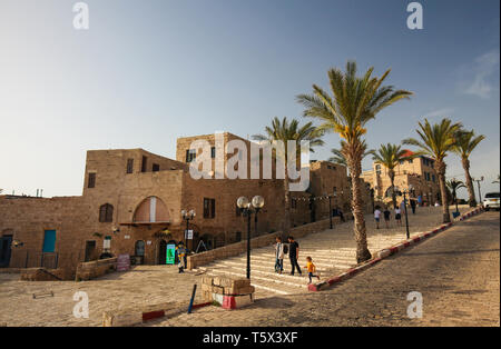 Kikar Kedumim Street a Jaffa, un quartiere storico di Tel Aviv, Israele Foto Stock