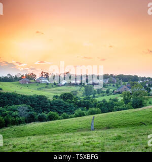 Quartiere residenziale in Kentucky Bluegrass della regione in estate Foto Stock