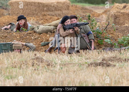 Guerra Mondiale 2 Re-enactors SCENA DI BATTAGLIA Foto Stock