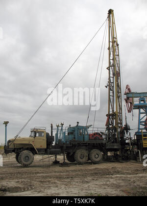 Olio e riparazione in Siberia occidentale. Foto Stock