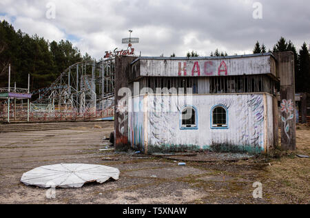 La biglietteria palazzo della vecchia abbandonato parco divertimenti di Elektrenai, Lituania Foto Stock