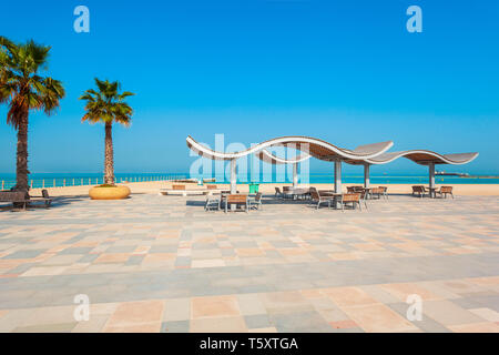Kite Beach è una spiaggia pubblica nella città di Dubai negli Emirati arabi uniti Foto Stock