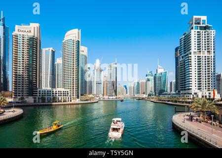 DUBAI, Emirati Arabi Uniti - 26 febbraio 2019: Dubai Marina è un canale artificiale città e di un quartiere di Dubai su gotodubai © ! Foto Stock