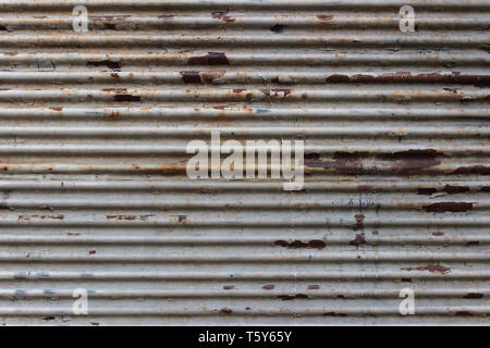 Dettaglio di un vecchio metallo arrugginito otturatore Foto Stock