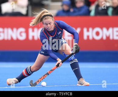 Londra, Regno Unito. 27 apr 2019. Lee Valley Hockey e il Centro Tennis di Londra, Inghilterra; onorevoli FIH Pro Hockey League, Gran Bretagna contro STATI UNITI D'AMERICA; Kathleen Sharkey del credito USA: Azione Plus immagini di sport/Alamy Live News Foto Stock