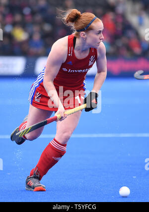 Londra, Regno Unito. 27 apr 2019. Lee Valley Hockey e il Centro Tennis di Londra, Inghilterra; onorevoli FIH Pro Hockey League, Gran Bretagna contro STATI UNITI D'AMERICA; Sarah Jones di Gran Bretagna Credit: Azione Plus immagini di sport/Alamy Live News Foto Stock