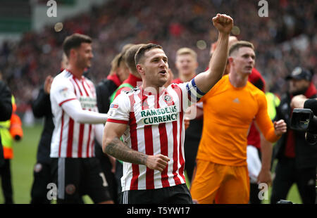 Sheffield United's Billy Sharp celebra dopo il fischio finale durante il cielo di scommessa match del campionato a Bramall Lane, Sheffield. Foto Stock