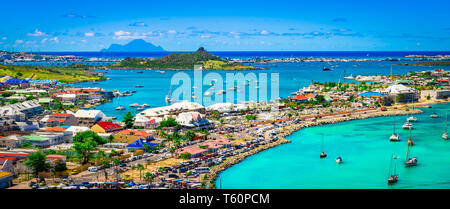 Panoramica paesaggio del Porto di Marigot, Saint Martin. Foto Stock