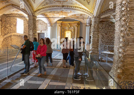 La Cappella delle Ossa, Capela dos Ossos, città di Evora, Alto Alentejo, Portogallo, Europa meridionale Foto Stock