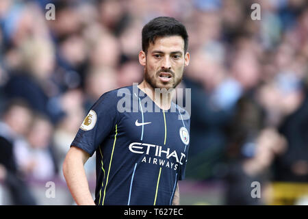 Burnley, Regno Unito. 28 apr, 2019. David Silva del Manchester City guarda a. Premier League, Burnley v Manchester City a Turf Moor a Burnley, Lancashire domenica 28 aprile 2019. Questa immagine può essere utilizzata solo per scopi editoriali. Solo uso editoriale, è richiesta una licenza per uso commerciale. Nessun uso in scommesse, giochi o un singolo giocatore/club/league pubblicazioni. pic da Chris Stading/Andrew Orchard fotografia sportiva/Alamy Live news Credito: Andrew Orchard fotografia sportiva/Alamy Live News Foto Stock