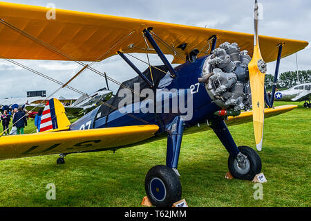 Un 1943 Boeing Stearman B75 sul display statico a Goodwood 2017 Foto Stock