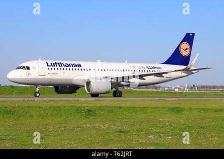 Amsterdam/Netherland Mai 26, 2019: Lufthansa un321 NEO ultimo volo all'Aeroporto di Amsterdam. Foto Stock