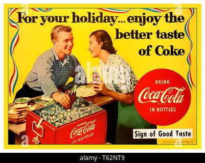 Vintage anni cinquanta la Coca Cola poster pubblicitario ' per la vostra vacanza ... godetevi il meglio il gusto del coke" Foto Stock