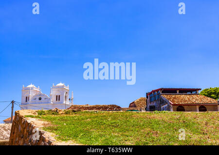 Palazzo Olandese di Galle fort costruito nel XVI secolo, questo conserve di mare olandese fort ospita una rete di musei, negozi e caffetterie, Galle, Sri Lanka Foto Stock