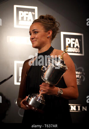 Manchester City donna Stanway Georgia che ha vinto la PFA giovane giocatore del premio di anno durante il 2019 PFA premi al Grosvenor House Hotel di Londra. Foto Stock