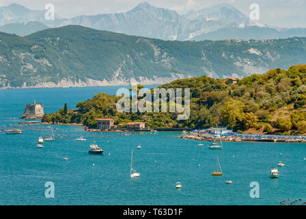 Spiaggia di Isola Palmaria vicino Portovenere, Liguria, Nord Est Italia Foto Stock