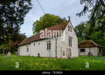 La storica chiesa di Santa Maria nel villaggio di Ashley, una chiesa DELLA TDC, Hampshire, Inghilterra, Regno Unito Foto Stock