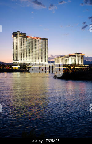 Don Laughlin il Riverside Hotel Resort and Casino edificio accanto al fiume Colorado in Laughlin, Nevada, STATI UNITI D'AMERICA Foto Stock