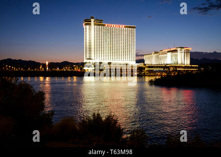 Don Laughlin il Riverside Hotel Resort and Casino edificio accanto al fiume Colorado in Laughlin, Nevada, STATI UNITI D'AMERICA Foto Stock