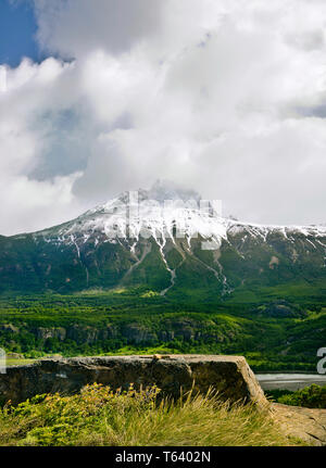 Novembre in Reserva Nacional Cerro Castillo in Aysén del Cile. Foto Stock