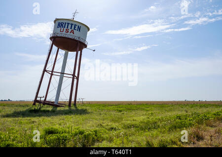 Britten USA pendente Torre di acqua negli Stati Uniti. Route 66 per lo sposo, Texas, Stati Uniti d'America Foto Stock