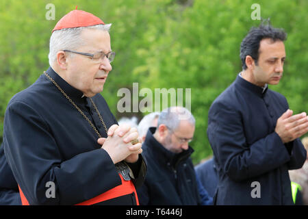 Monsignor André Vingt-Trois. Le stazioni della croce. Buon Venerdì. Basilica del Sacro Cuore. Parigi. Foto Stock