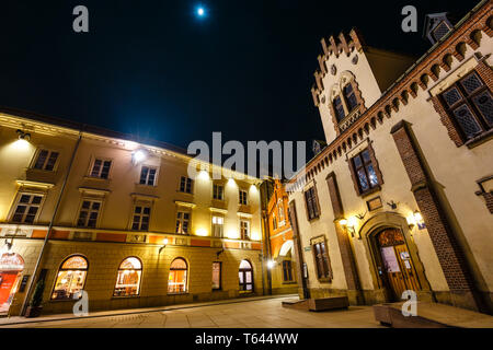 Cracovia in Polonia, febbraio 16, 2019: Museo Czartoryski nella città vecchia di Cracovia di notte, Polonia Foto Stock