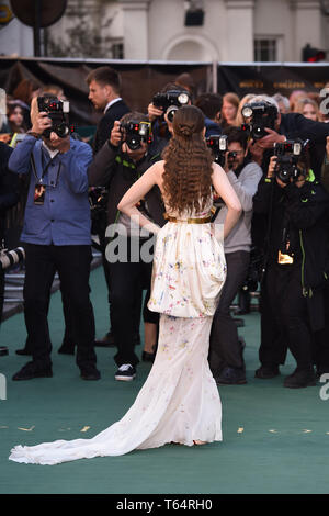 Londra, Regno Unito. 29 apr, 2019. Londra, Regno Unito. Aprile 29, 2019: Lily Collins in arrivo per il "TOLKIEN' premiere al Curzon Mayfair, Londra. Immagine: Steve Vas/Featureflash Credito: Paul Smith/Alamy Live News Foto Stock