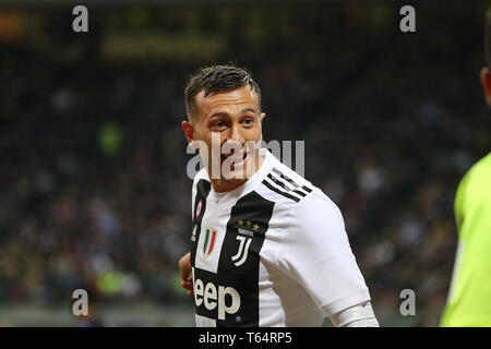 Milano, Italia. 27 apr, 2019. calcio, campionato di Serie A TIM 2018-19 Inter vs Juventus 1-1 nell'immagine: BERNARDESCHI Credit: Indipendente Agenzia fotografica/Alamy Live News Foto Stock