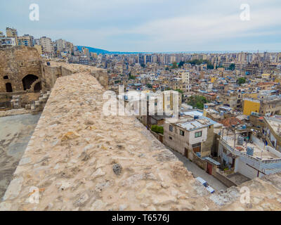 TRIPOLI, Libano - 25 Maggio 2017: Città veduta aerea del castello di Tripoli. Foto Stock