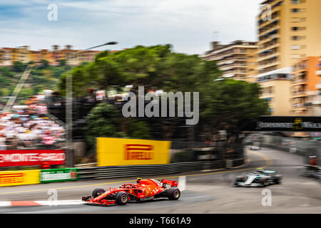 Monte Carlo/Monaco - 27/05/2018 - #7 Kimi Raikkonen (pinna Ferrari) e #77 Valtteri Bottas (FIN, Mercedes) nella loro corsa lunga battaglia durante il Principato di Monaco Foto Stock