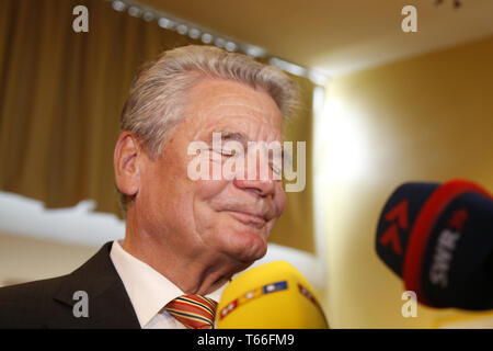 Joachin Gauck, Presidente tedesco, voti a Berlino. Foto Stock