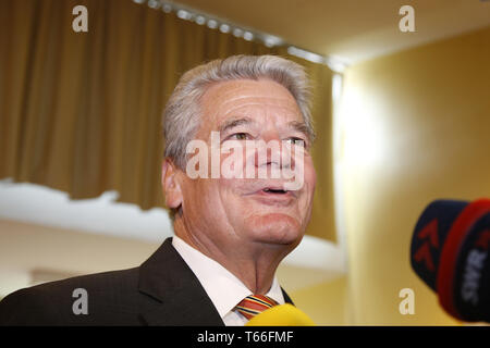 Joachin Gauck, Presidente tedesco, voti a Berlino. Foto Stock