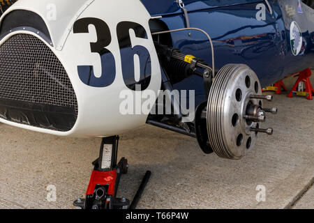 1952 Cooper-Bristol MkI T20 con ruote off nel paddock di Goodwood 77th Assemblea dei Soci, Sussex, Regno Unito. Foto Stock
