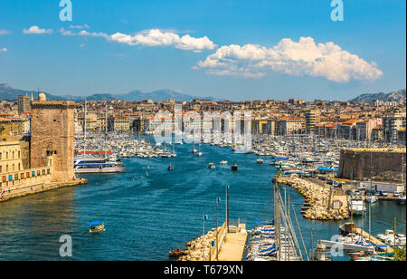 Vista panoramica di Marsiglia e di porto vecchio Foto Stock
