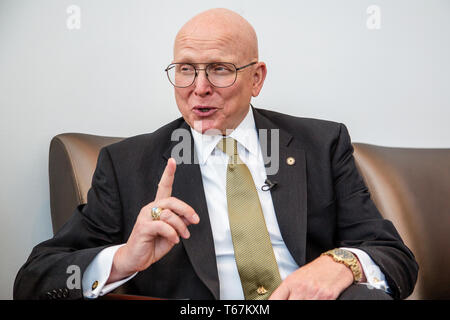 U. S. Rappresentante Speciale per l'Artico, pensionato Admiral Robert J. Papp Jr. Foto Stock