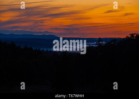 Cielo di sera nella catena montuosa di Harz, Germania Foto Stock