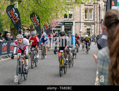 Questo è l'Etape Loch Ness, domenica 28 aprile 2019 che ha attirato più di 5000 a ciclo attorno a Loch Ness nel supporto di Macmillan Cancer Support. Foto Stock