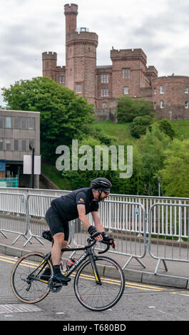 Questo è l'Etape Loch Ness, domenica 28 aprile 2019 che ha attirato più di 5000 a ciclo attorno a Loch Ness nel supporto di Macmillan Cancer Support. Foto Stock