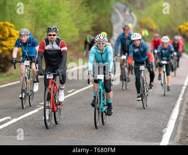 Questo è l'Etape Loch Ness, domenica 28 aprile 2019 che ha attirato più di 5000 a ciclo attorno a Loch Ness nel supporto di Macmillan Cancer Support. Foto Stock