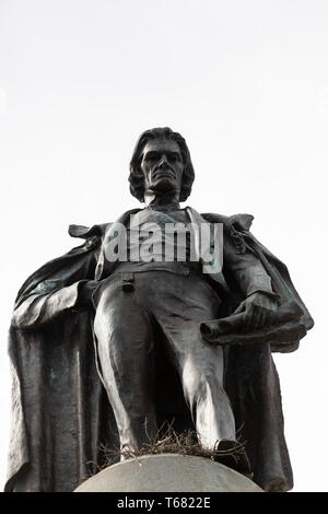 Statua di John Caldwell Calhoun in Charleston, Carolina del Sud, Stati Uniti d'America. La statua sommità una colonna su Marion Square. Foto Stock