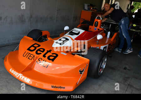 Imola, 27 Aprile 2019: dettaglio storico di F1 March-Cosworth 751 1976 ex Peterson - Brambilla nella casella alla Minardi Giornata Storica 2019 sul circuito di Imola Foto Stock