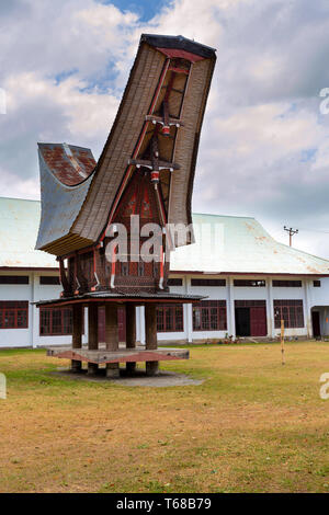 Toraja architettura etnica, Bitung City Foto Stock