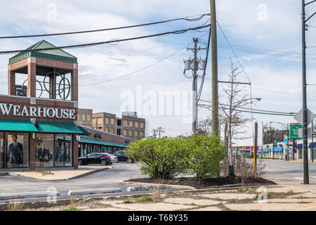 La costruzione di edifici commerciali nel corridoio Clybourn nel Lincoln Park quartiere Foto Stock