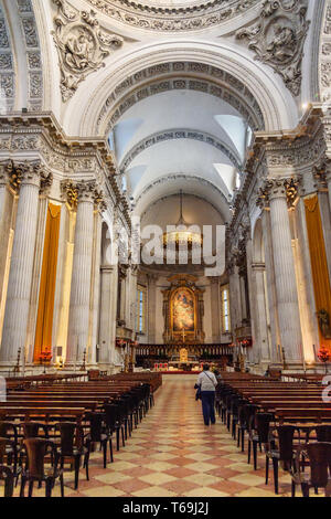 Brescia, Italia - 21 Ottobre 2018: interno del Duomo Nuovo o nuova cattedrale, Cattedrale estiva di Santa Maria Assunta Foto Stock