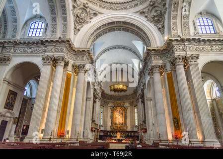 Brescia, Italia - 21 Ottobre 2018: interno del Duomo Nuovo o nuova cattedrale, Cattedrale estiva di Santa Maria Assunta Foto Stock