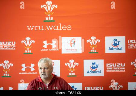 Hensol, Wales, Regno Unito, 30 aprile 2019. Capo allenatore del Galles nazionale di rugby, Warren Gatland durante una conferenza stampa per annunciare il suo 2019 Coppa del Mondo di Rugby formazione squad. Credito: Mark Hawkins/Alamy Live News Foto Stock