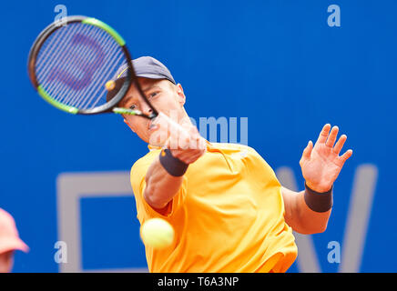 Monaco di Baviera, Germania. 30 apr, 2019. Rudolf MOLLERKER (GER) in azione nella sua partita contro Marius COPIL . Molleker ha vinto 7-6,4-6,6-4 presso il Tennis BMW internazionale aperto da FWU, ATP a Monaco di Baviera, Aprile 30, 2019. Credito: Peter Schatz/Alamy Live News Foto Stock