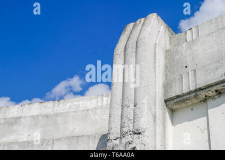 Wrightwood Avenue miglioramento: Art Deco viadotto sul lato sud Foto Stock